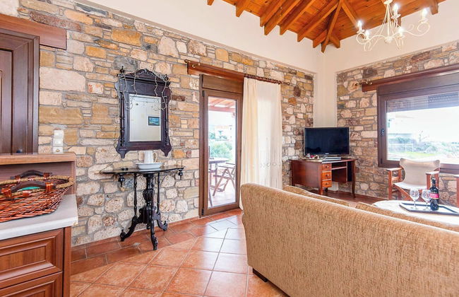 Beachfront Stone House - Samos Seaview Retreat - Foto 8