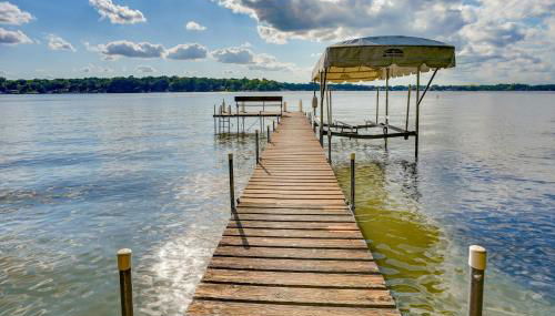 Waterfront Spirit Lake Vacation Rental with Dock! - Foto 2