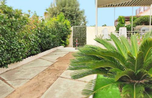 Oroblu. Villetta singola a 50 metri dal mare - Foto 17