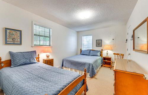 Waterfront Wheeler Lake Home with Furnished Deck - Photo 12