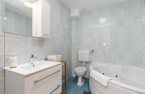 Apartments with parking space Zivogosce - Blato, Makarska - 22253 - Foto 33