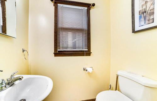 Antler Lake House - Photo 6