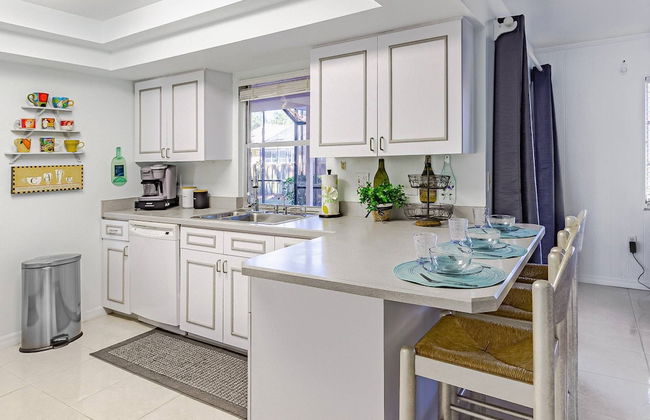 Hardee House in Gulf Gate Neighborhood - Foto 10