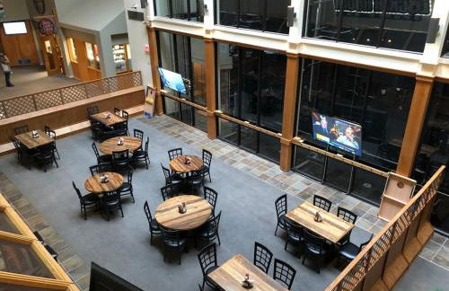 2 BR, 2 Bath Condo on the slopes with night skiing! - Foto 36