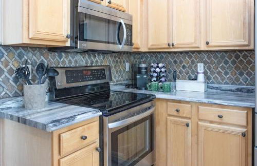 Boho Chic Arizona Villa w Pool & Mini Golf - Foto 21