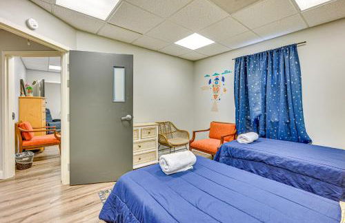 8 Mi to Tarpon Springs Sponge Docks Gem with Games - Foto 25