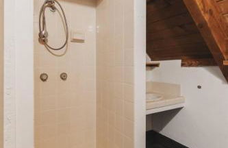 Spacious 4-bedroom cabin on secluded private land - Foto 18