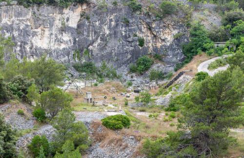 Saporito rental home - Photo 8