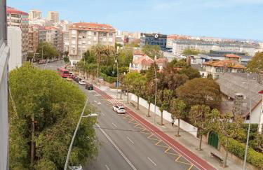 Buena ubicación y plaza de garaje - Foto 2