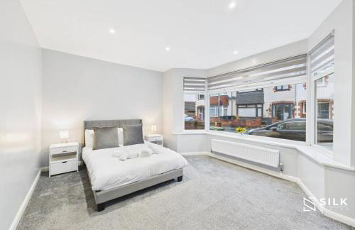 Refurbished 4-Bed, Open-Plan Living, Sleeps 10 - Foto 23