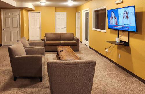 Huge Kitchen and Open Interior Pueblo Group Getaway - Foto 9