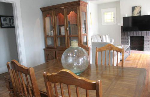 Comfy 3 BR - Family Friendly Apt - City Access - Foto 14