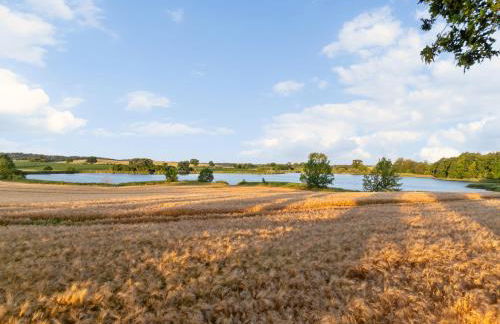 GUT KLETKAMP "Finkenhaus" - Idyllisch freistehendes Landhaus mit 3 Schlafzimmern und fantastischem Ausblick I 8 Personen I Offener Kamin I Garten I Wintergarten I Große Terrasse I Ruhig am Waldrand I Parkplätze I WLAN - Foto 15