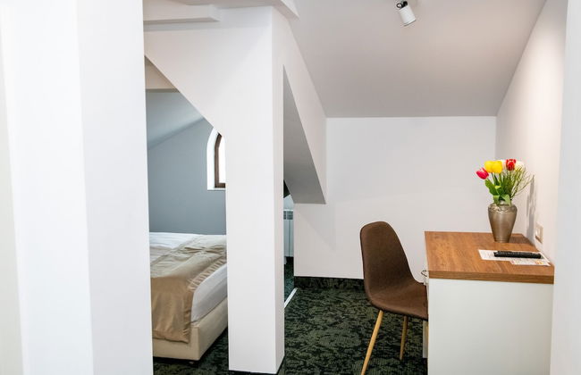 Agora Boutique - Photo 15