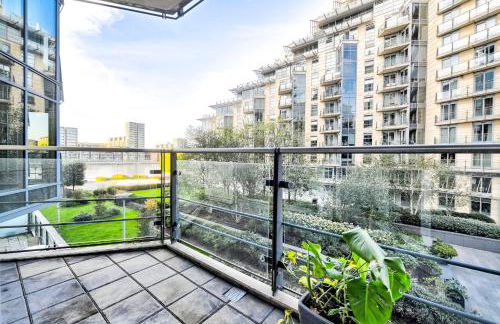Bright Riverside 2 Bed Haven with Balcony - Modern Comfort in Battersea - Foto 38