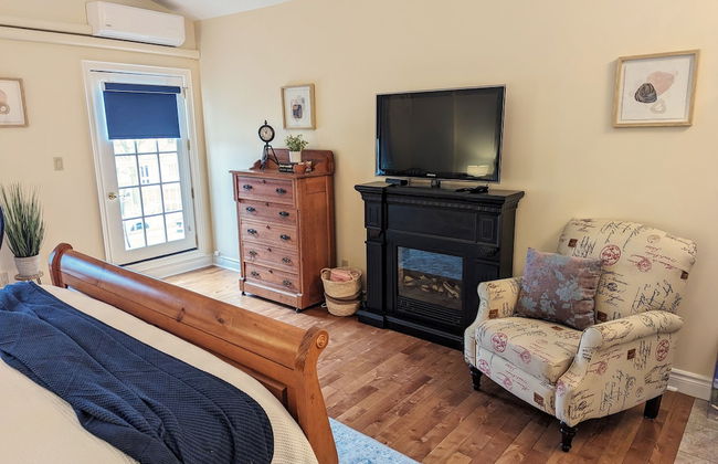 Suites On King - Photo 7