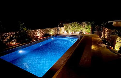 Holiday - Therapy - Foto 36