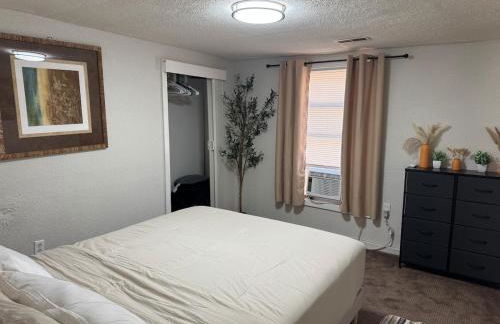 Cozy 3 4 BR Home Ideal for Family - Foto 25