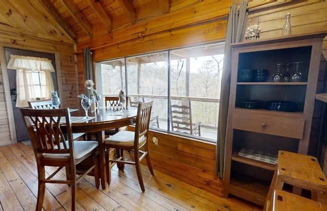 Evie's Mountain Castle 2 Bedroom Cabin by RedAwning - Foto 23