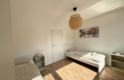 110qm- 4 Rooms - free private parking- free fast WIFI - Kitchen - near Wood- A Part Time Home - Foto 24