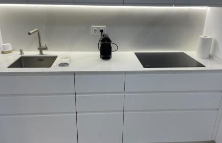 Piso de lujo en primera linea de playa y garaje - Photo 2