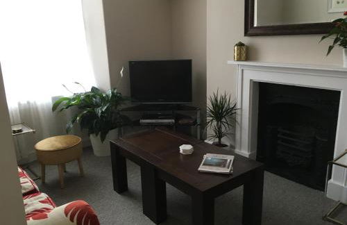 Elegant well appointed maisonette 105m2 - Foto 49