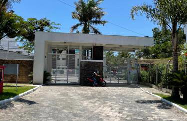 Lindo Apto com suíte perto da praia, no centro de Bombinhas - Photo 11