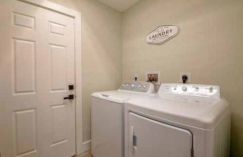 Modern Luxury Retreat in Naples - Photo 23