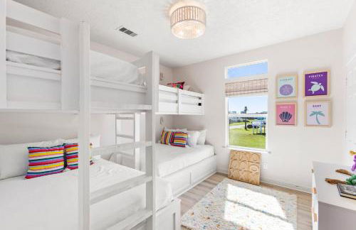 The Purple Pelican - Photo 26