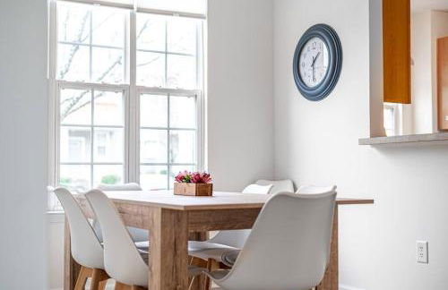 Duke 10 Min Away 3 Bedroom - Photo 17