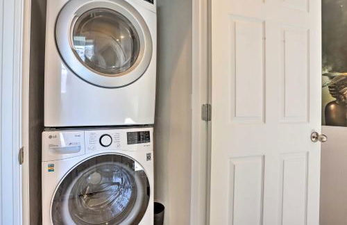 Near Hiking and Biking Trails Townhome with Patio - Foto 23