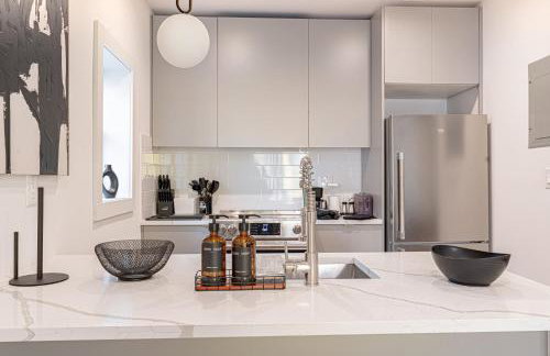 Modern City Hideaway with 1BR & Balcony - Foto 23