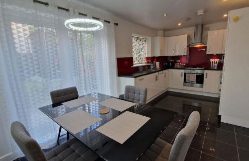 Modern Home Near Etihad, Coop Live - Foto 11