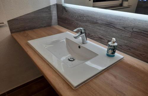 Exklusive Naturoase direkt am Ars Natura Wanderweg mit Panoramablick auf Melsungen - Foto 1