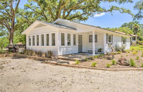 Riverside New Magnolia Springs Home with Dock, Beach - Foto 26