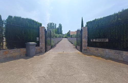 La Traviesa,Villa de Lujo de 500 m. en el Campo con Piscina - Foto 2