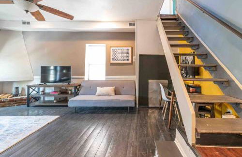 1918 Duplex with Character City Center - Foto 6