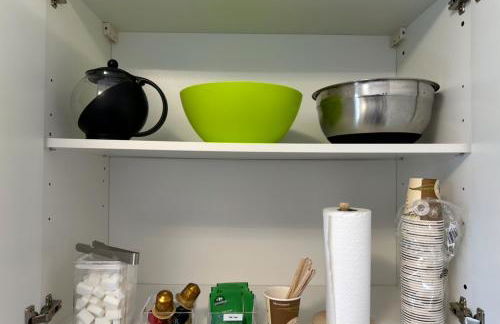 PARIS-MONTROUGE Magnifique Appartement 2 pièce de 36m2 - très cosy pour 1 à 5 personnes refait à neuf - ENTIRE APARTMENT LUXIRIOUS AND WARM - Montrouge Paris 14ème - Proche Aéroport Orly & Parc Expositions Porte de Versailles FREE WIFI GRATUIT - Foto 47