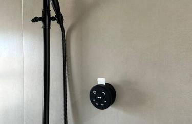 Serene Modern Home Backdoor with great WiFi, games, movies, patio seating and bbq Easy Access to North Joshua Tree National Park in 10 minutes - Foto 39