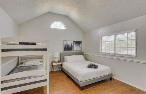 Amazing Modern Spacious Home with Pool - Foto 32