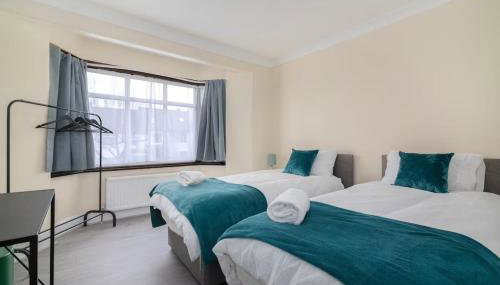 Spacious 4-Bedroom Family Home near Wembley - Foto 3, storage