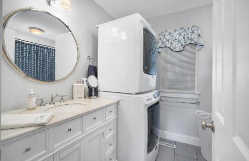 Adorable Beach Cottage - Private Beach Association - Foto 12