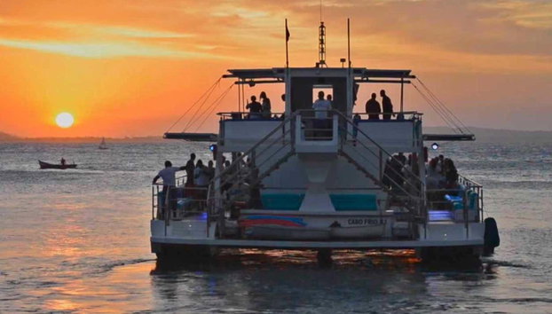 Paseo en catamarán por Cabo Frío - Foto 4