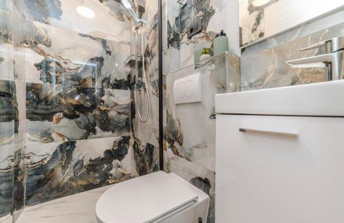 Holiday House Paula sa privatnim grijanim bazenom na mirnoj lokacija blizu mora - Foto 24