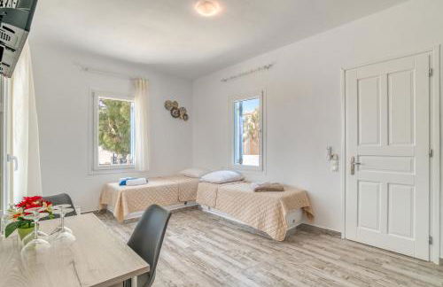 Ippocampos Seaside Serenity - Unwind at Paros Poolside Retreats - Photo 7