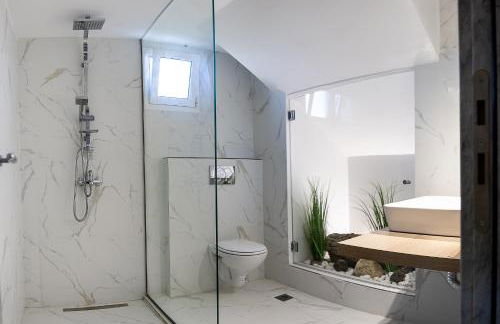 Georgianna's suite with private pool , 'greysuite' - Foto 12