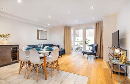 London Eye ,split level and private patio,sleeps 6 - Foto 12