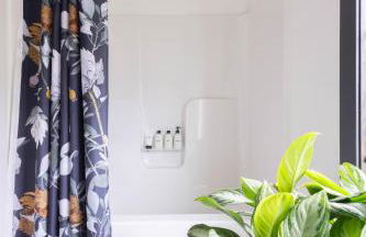 Beryl West - Artful 3BR Bentonville Pet-Friendly - Foto 29