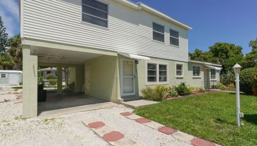 Steps to #1 Beach in America Siesta Beach! - Foto 2