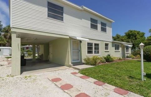 Steps to #1 Beach in America Siesta Beach! - Foto 2